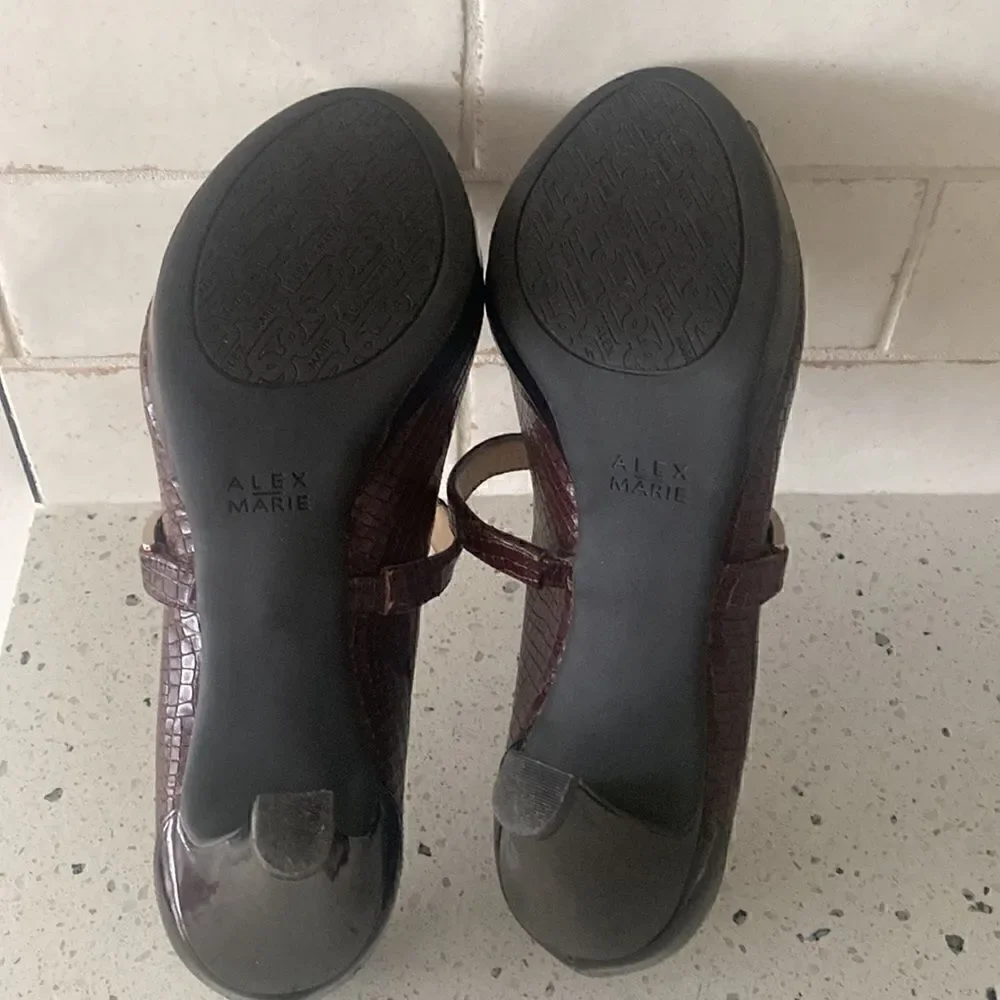 Alex Marie Reagan Women’s Woodberry Mary Jane Peep Toe Heels Pumps Size 8.5M